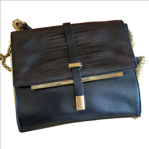 Vince Camuto crossbody leather bag.‎ Black Color